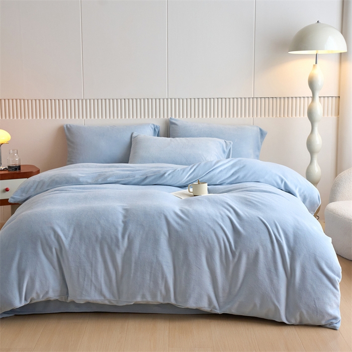 91家纺网 家纺一手货源 找家纺 乐居家纺 2025新款200克重纯色单面绒牛奶绒四件套 天空蓝