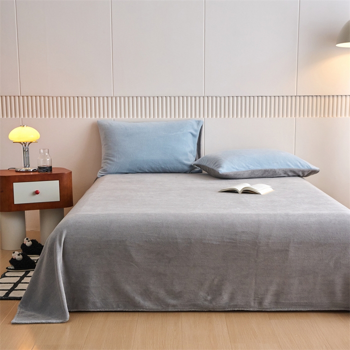 91家纺网 家纺一手货源 找家纺 乐居家纺 2025新款200克重纯色单面绒牛奶绒四件套 天空蓝+绅士灰