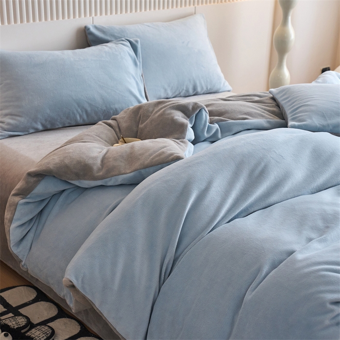 91家纺网 家纺一手货源 找家纺 乐居家纺 2025新款200克重纯色单面绒牛奶绒四件套 天空蓝+绅士灰