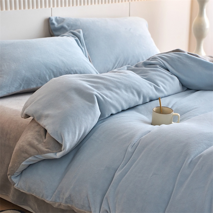 91家纺网 家纺一手货源 找家纺 乐居家纺 2025新款200克重纯色单面绒牛奶绒四件套 天空蓝+绅士灰