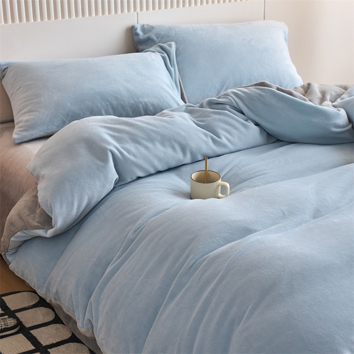 91家纺网 家纺一手货源 找家纺 乐居家纺 2025新款200克重纯色单面绒牛奶绒四件套 天空蓝+绅士灰