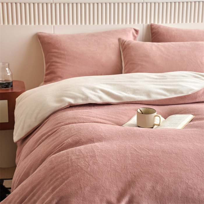 91家纺网 家纺一手货源 找家纺 乐居家纺 2025新款200克重纯色单面绒牛奶绒四件套 星柚粉+奶昔白