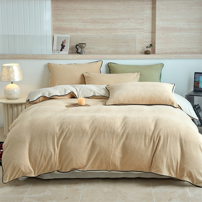 91家纺网 家纺一手货源 找家纺 乐居家纺 2025新款牛奶绒嵌边提花剪花四件套（含买家秀和质检报告） 织梦-米咖