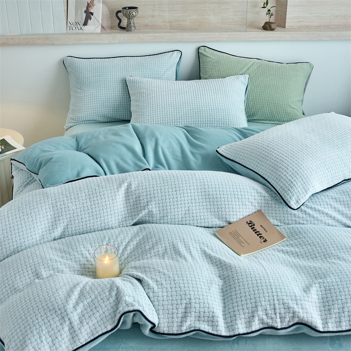 91家纺网 家纺一手货源 找家纺 乐居家纺 2025新款牛奶绒嵌边提花剪花四件套（含买家秀和质检报告） 心链-薄荷绿