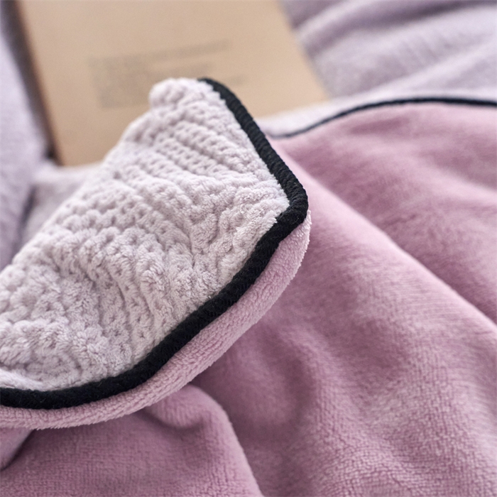 91家纺网 家纺一手货源 找家纺 乐居家纺 2025新款牛奶绒嵌边提花剪花四件套（含买家秀和质检报告） 织梦-紫