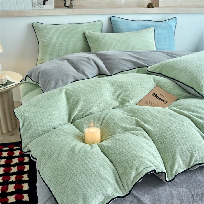 91家纺网 家纺一手货源 找家纺 乐居家纺 2025新款牛奶绒嵌边提花剪花四件套（含买家秀和质检报告） 心链-清新绿