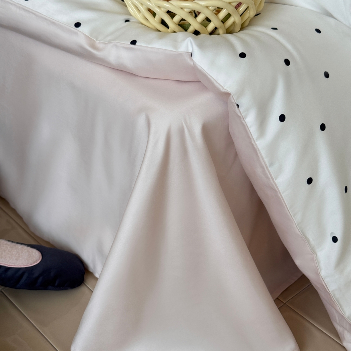 91家纺网 家纺一手货源 找家纺 （总）嗨购家纺 2025新款萌系风格50S全棉贴布刺绣四件套-波点小兔