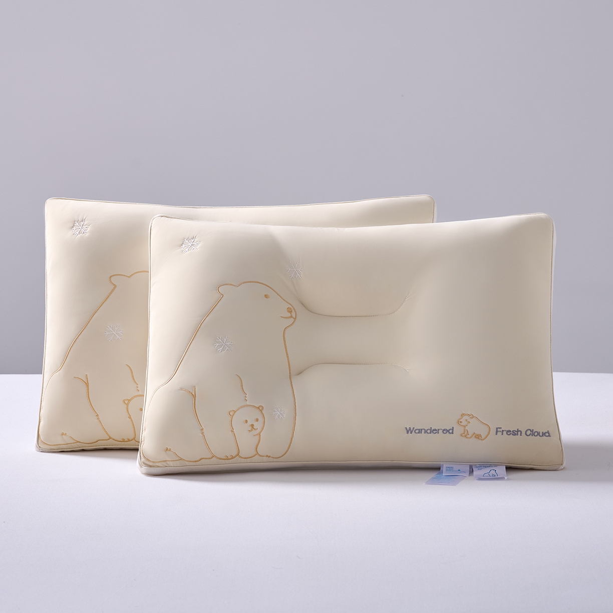 91家纺网 家纺一手货源 找家纺 鼎晟纺 2025新款冰冰熊凉感丝乳胶护颈枕学生枕头成人枕芯 冰冰熊定型枕-奶黄