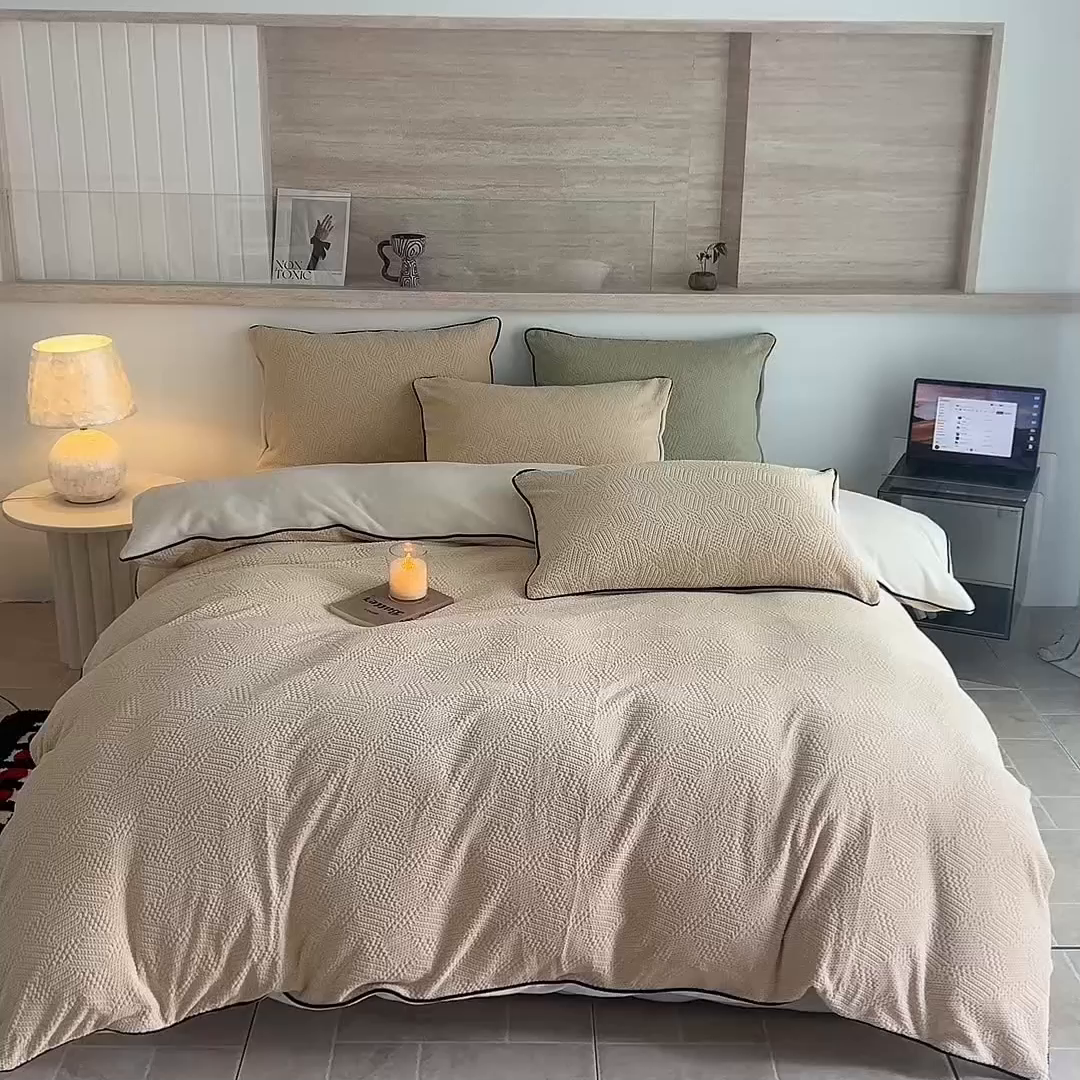 91家纺网 家纺一手货源 找家纺 乐居家纺 2025新款牛奶绒嵌边提花剪花四件套（含买家秀和质检报告） 织梦-米咖