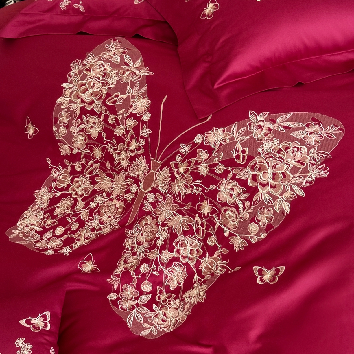 91家纺网 家纺一手货源 找家纺 （总）嗨购家纺 2025新款50S长绒棉婚庆四件套-彩蝶双飞