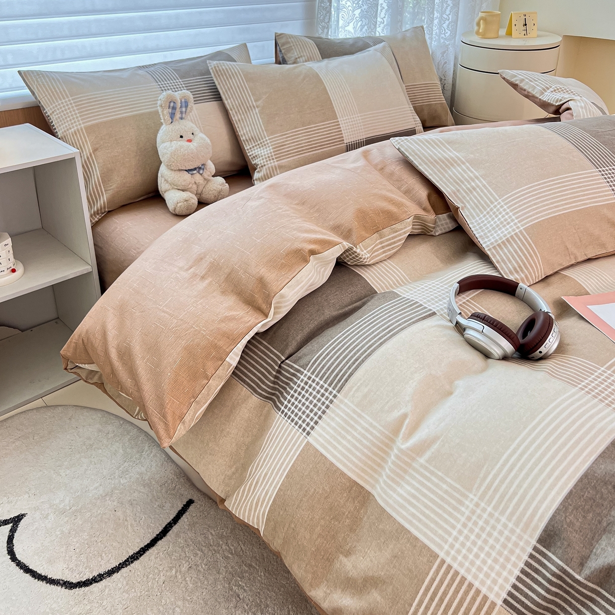 91家纺网 家纺一手货源 找家纺 红馆 2025年全棉12868印花系列四件套 魔方小站-咖