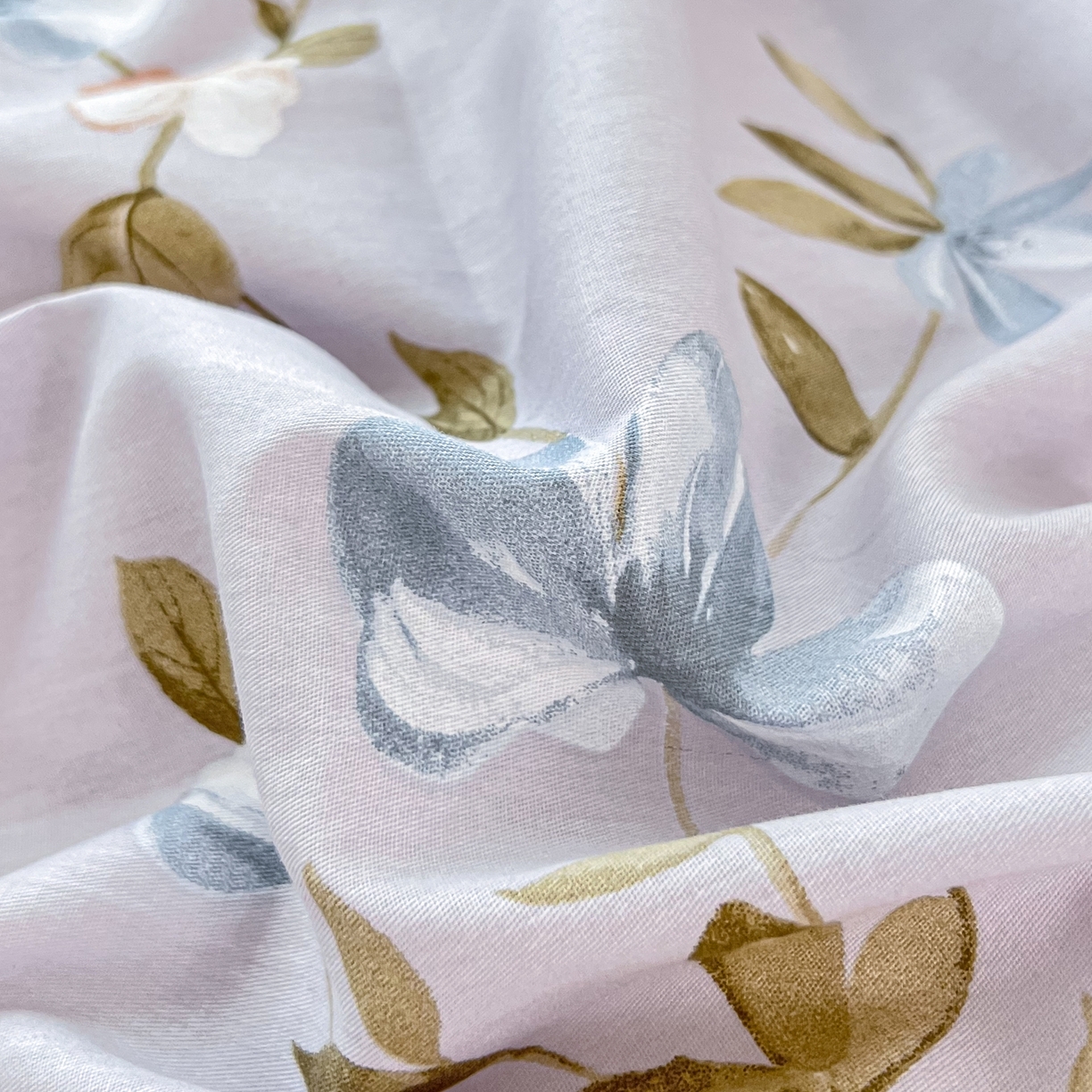 91家纺网 家纺一手货源 找家纺 红馆 2025年全棉12868印花系列四件套 浅素花影