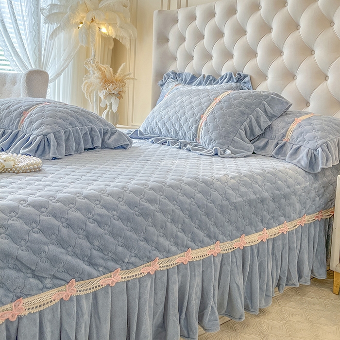 91家纺网 家纺一手货源 找家纺 瑞宝 2025新款牛奶绒花边床盖床盖单件床盖单品单床盖床盖三件套-蝶舞花语 蝶舞花语-星空蓝