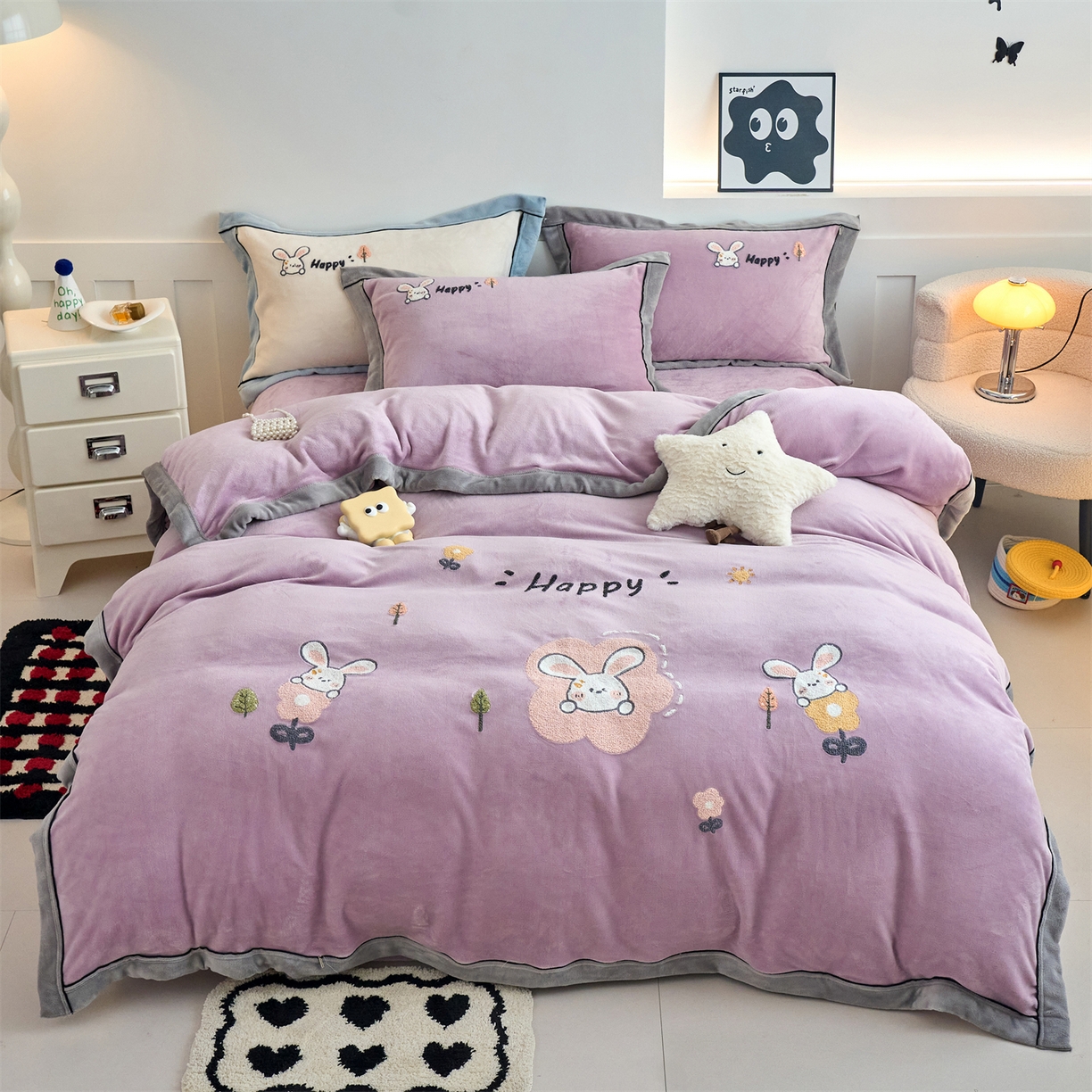 91家纺网 家纺一手货源 找家纺 （总）乐居家纺 2025新款宽包边毛巾绣高克重牛奶绒四件套 实重超8斤