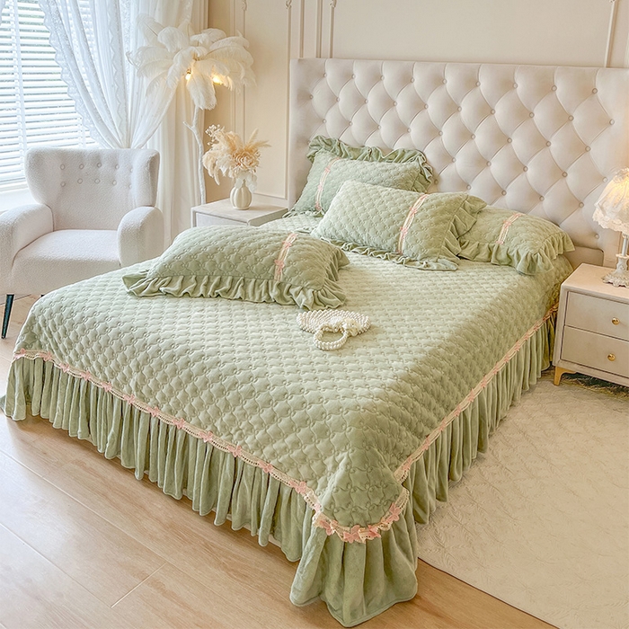 91家纺网 家纺一手货源 找家纺 瑞宝 2025新款牛奶绒花边床盖床盖单件床盖单品单床盖床盖三件套-蝶舞花语 蝶舞花语-青柠绿