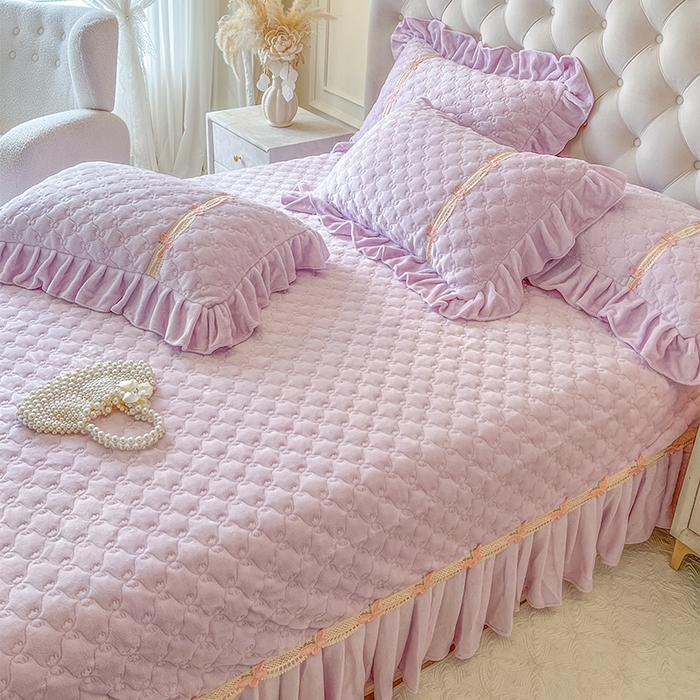 91家纺网 家纺一手货源 找家纺 瑞宝 2025新款牛奶绒花边床盖床盖单件床盖单品单床盖床盖三件套-蝶舞花语 蝶舞花语-香芋紫