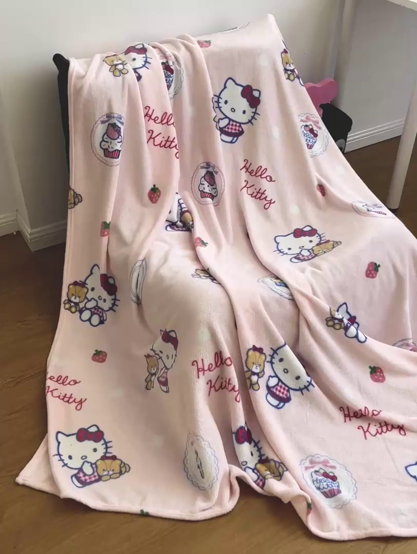 91家纺网 家纺一手货源 找家纺 耀悦家纺2025新款正版授权三丽鸥高克重卡通牛奶绒毛毯多功能毯子盖毯 kt和熊