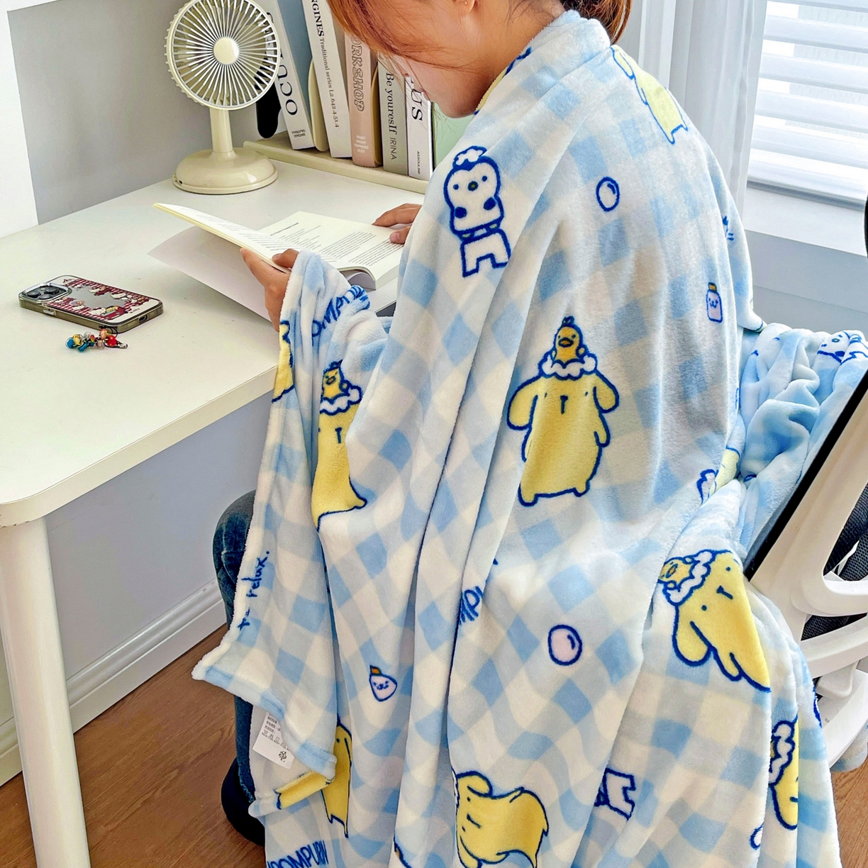 91家纺网 家纺一手货源 找家纺 耀悦家纺2025新款正版授权三丽鸥高克重卡通牛奶绒毛毯多功能毯子盖毯 蓝格布丁狗