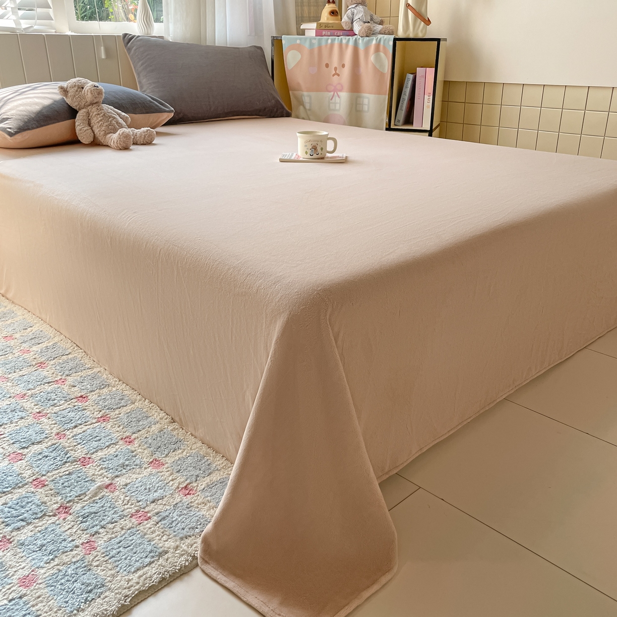 91家纺网 家纺一手货源 找家纺 仔仔熊 2025新款牛奶绒单床单床单单件 橙