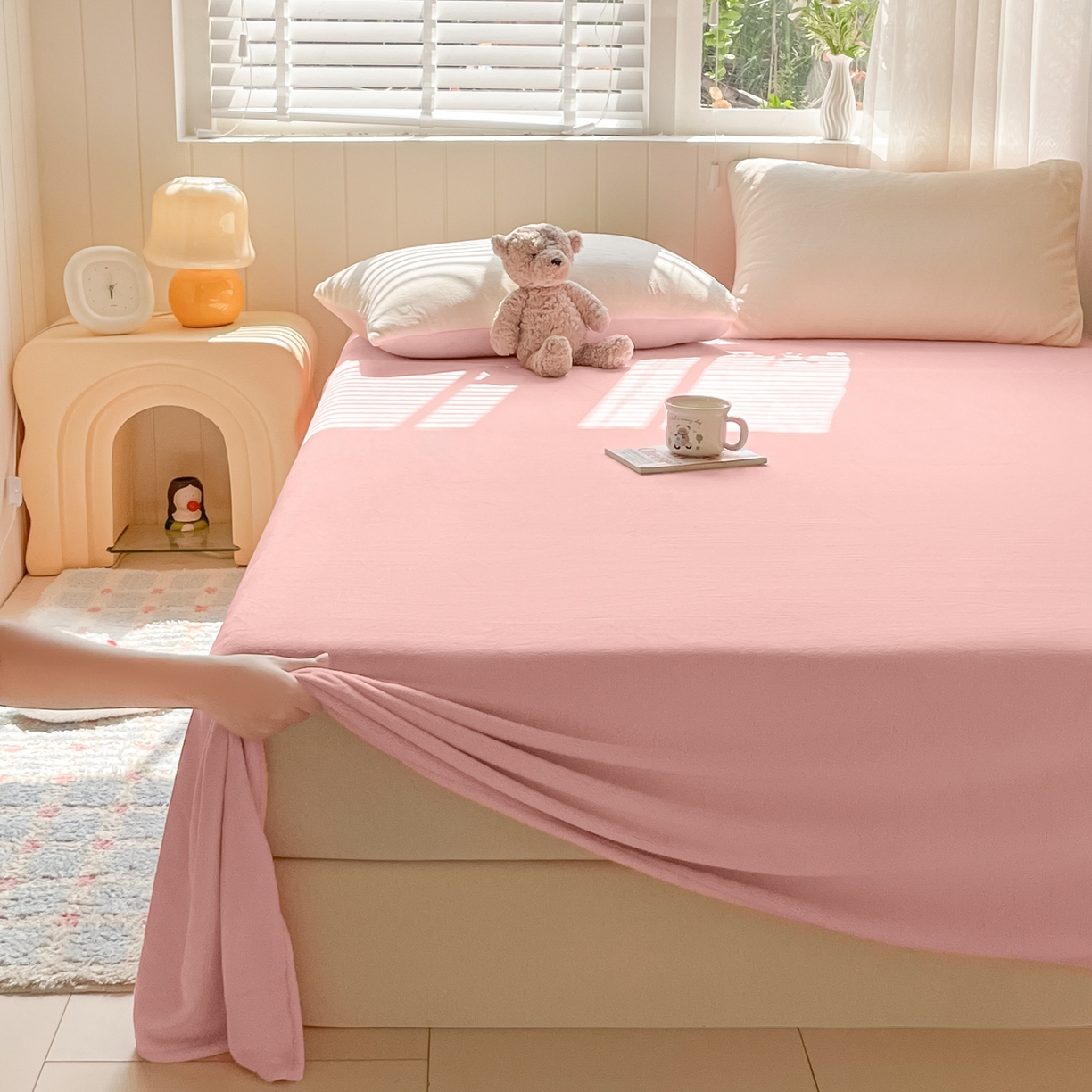 91家纺网 家纺一手货源 找家纺 仔仔熊 2025新款牛奶绒单床单床单单件 粉