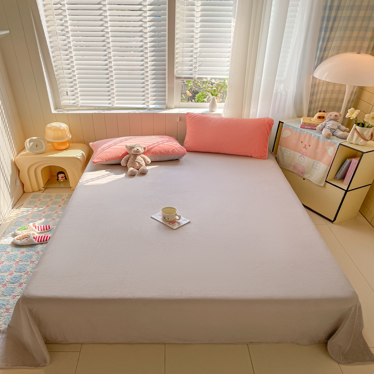 91家纺网 家纺一手货源 找家纺 仔仔熊 2025新款牛奶绒单床单床单单件 灰