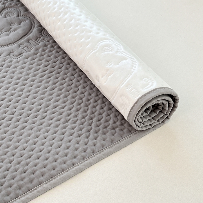 91家纺网 家纺一手货源 找家纺 三盛源 2025新款A类原棉夹棉防水隔尿床护垫 爱豆熊隔尿垫-优雅灰