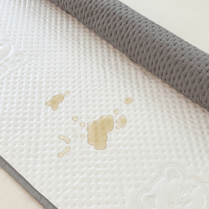 91家纺网 家纺一手货源 找家纺 三盛源 2025新款A类原棉夹棉防水隔尿床护垫 爱豆熊隔尿垫-优雅灰