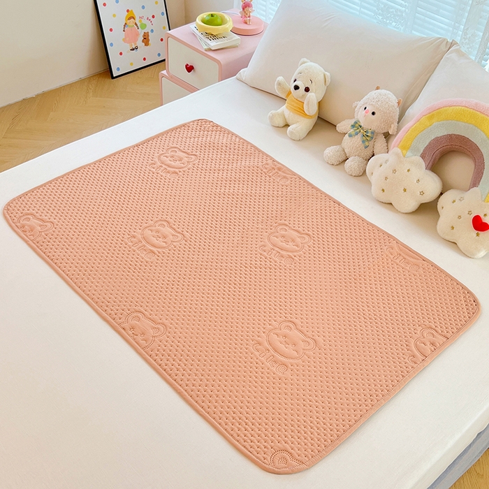 91家纺网 家纺一手货源 找家纺 三盛源 2025新款A类原棉夹棉防水隔尿床护垫 爱豆熊隔尿垫-卡其