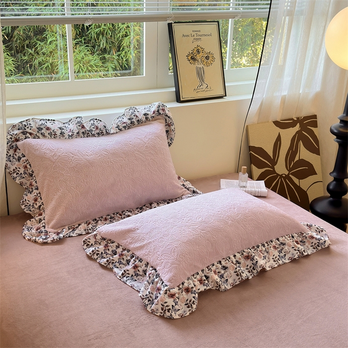 91家纺网 家纺一手货源 找家纺 （总）乐居家纺 2025新款蝴蝶花边款剪花提花牛奶绒四件套（含买家秀和质检报告）