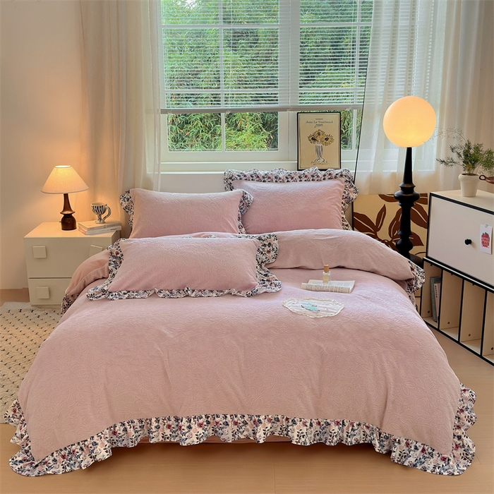 91家纺网 家纺一手货源 找家纺 （总）乐居家纺 2025新款蝴蝶花边款剪花提花牛奶绒四件套（含买家秀和质检报告）