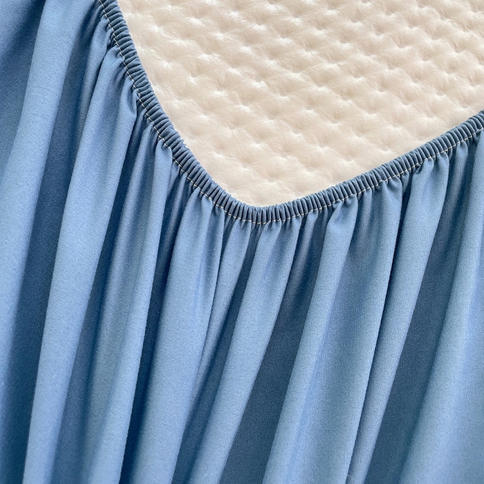 91家纺网 家纺一手货源 找家纺 三盛源 2025新款A类原棉夹棉防水床笠单件隔尿防滑床单席梦思防尘罩保护套爱豆熊系列 爱豆熊床笠-深蓝