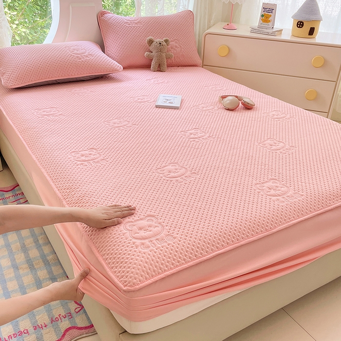 91家纺网 家纺一手货源 找家纺 （总）三盛源 2025新款A类原棉夹棉防水床笠单件隔尿防滑床单席梦思防尘罩保护套爱豆熊系列