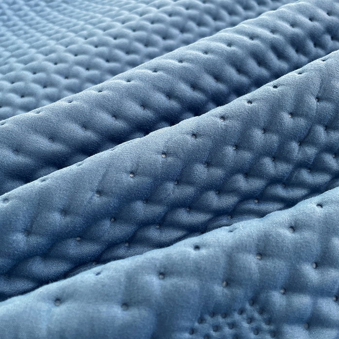 91家纺网 家纺一手货源 找家纺 三盛源 2025新款A类原棉夹棉防水床笠单件隔尿防滑床单席梦思防尘罩保护套爱豆熊系列 爱豆熊床笠-深蓝