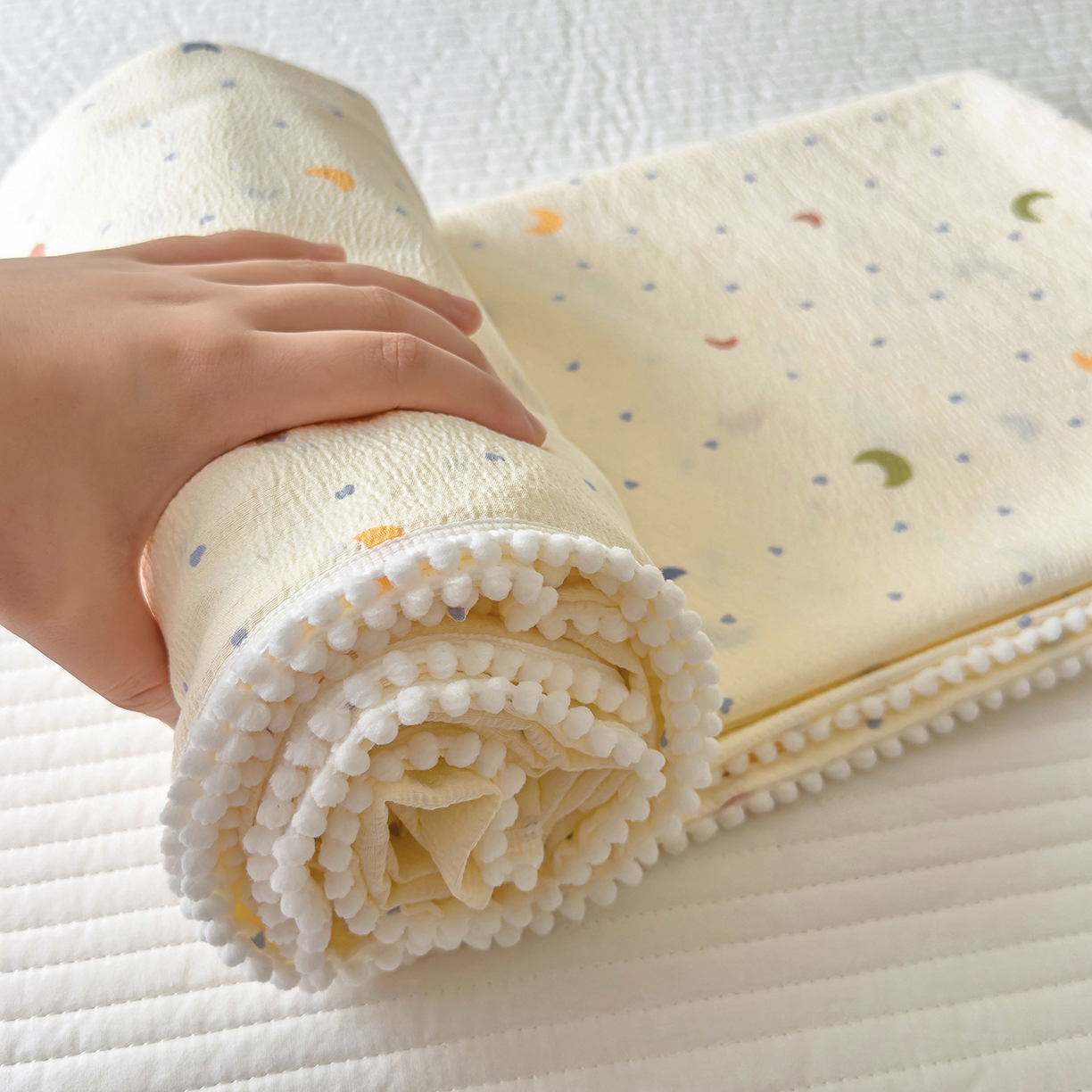 91家纺网 家纺一手货源 找家纺 三盛源 2025新款韩版碎花球球皱皱纱双层纱水洗棉单床单床单单件 星月心雨