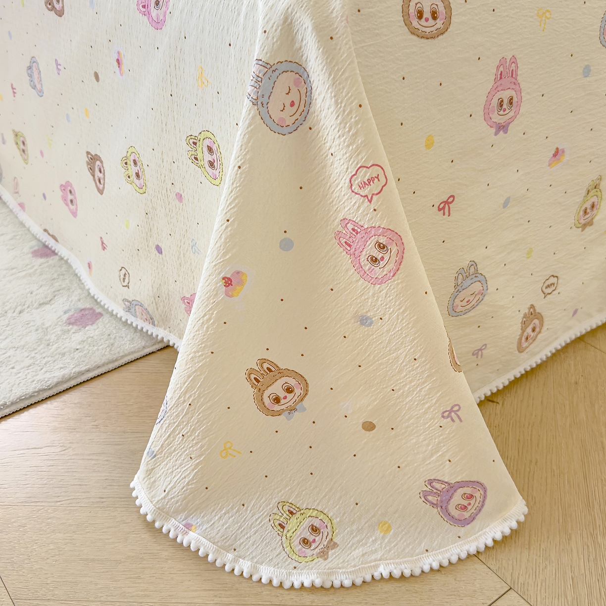 91家纺网 家纺一手货源 找家纺 三盛源 2025新款韩版碎花球球皱皱纱双层纱水洗棉单床单床单单件 暖黄萌灰