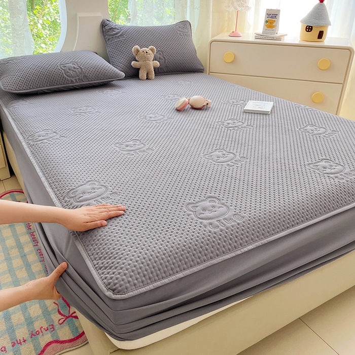 91家纺网 家纺一手货源 找家纺 （总）三盛源 2025新款A类原棉夹棉防水床笠单件隔尿防滑床单席梦思防尘罩保护套爱豆熊系列