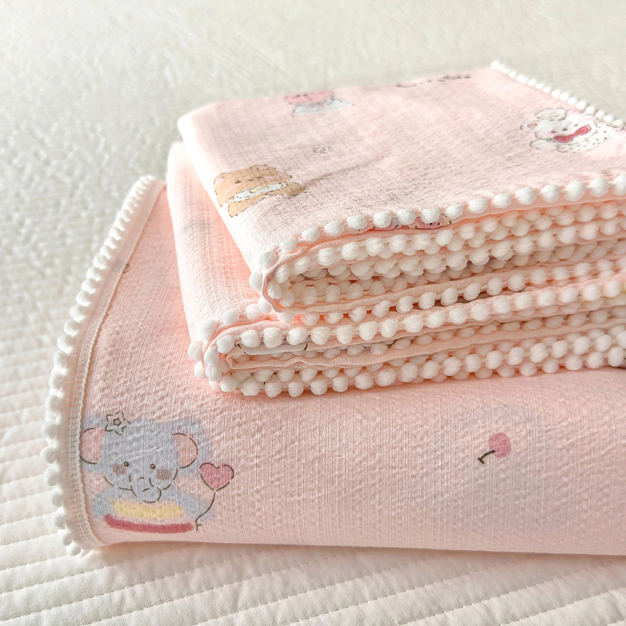 91家纺网 家纺一手货源 找家纺 三盛源 2025新款韩版碎花球球皱皱纱双层纱水洗棉单床单床单单件 奶芙动物园