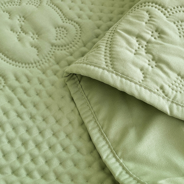 91家纺网 家纺一手货源 找家纺 三盛源 2025新款A类原棉夹棉防水床笠单件隔尿防滑床单席梦思防尘罩保护套爱豆熊系列 爱豆熊床笠-抹茶绿