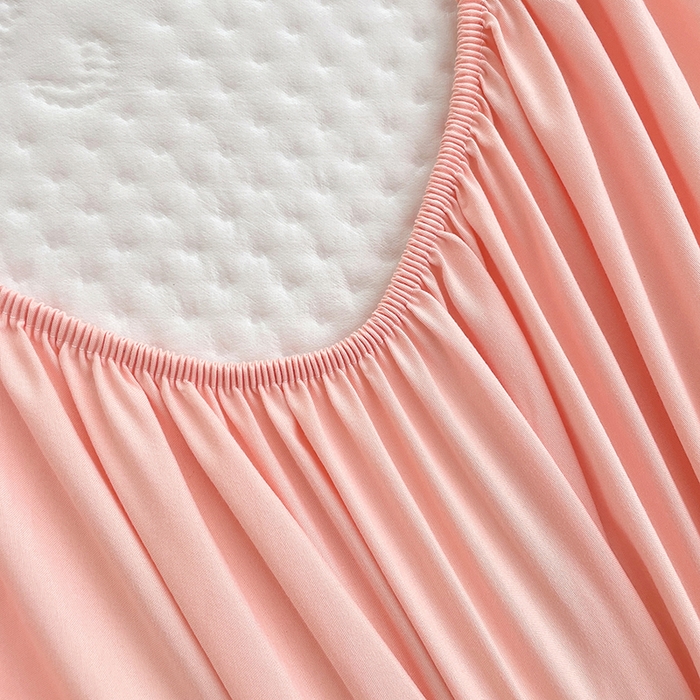 91家纺网 家纺一手货源 找家纺 三盛源 2025新款A类原棉夹棉防水床笠单件隔尿防滑床单席梦思防尘罩保护套爱豆熊系列 爱豆熊床笠-豆沙