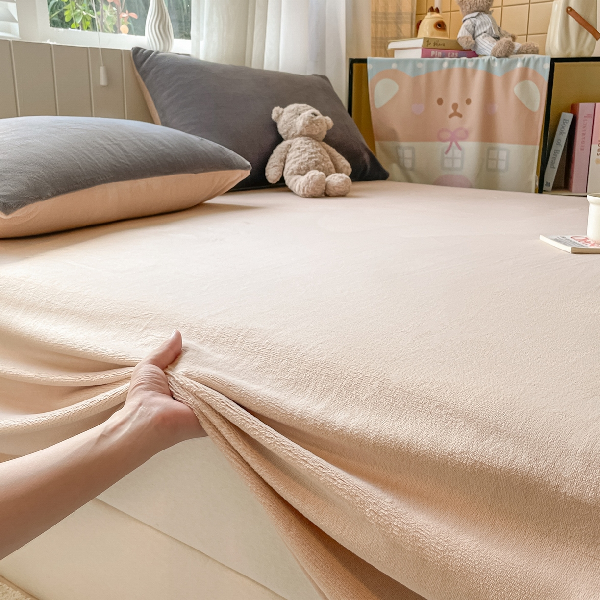 91家纺网 家纺一手货源 找家纺 仔仔熊 2025新款牛奶绒单床单床单单件 橙