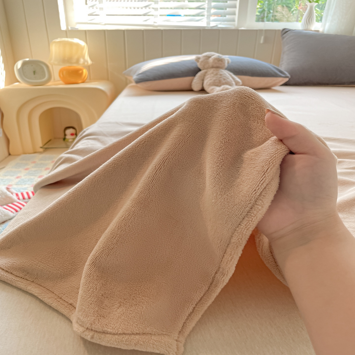 91家纺网 家纺一手货源 找家纺 仔仔熊 2025新款牛奶绒单床单床单单件 橙