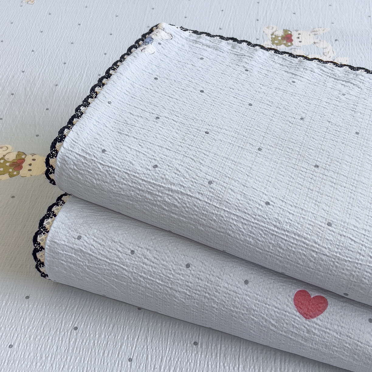 91家纺网 家纺一手货源 找家纺 （总）三盛源 2025新款韩版碎花皱皱双层纱镂空花边水洗棉单床单床单单件