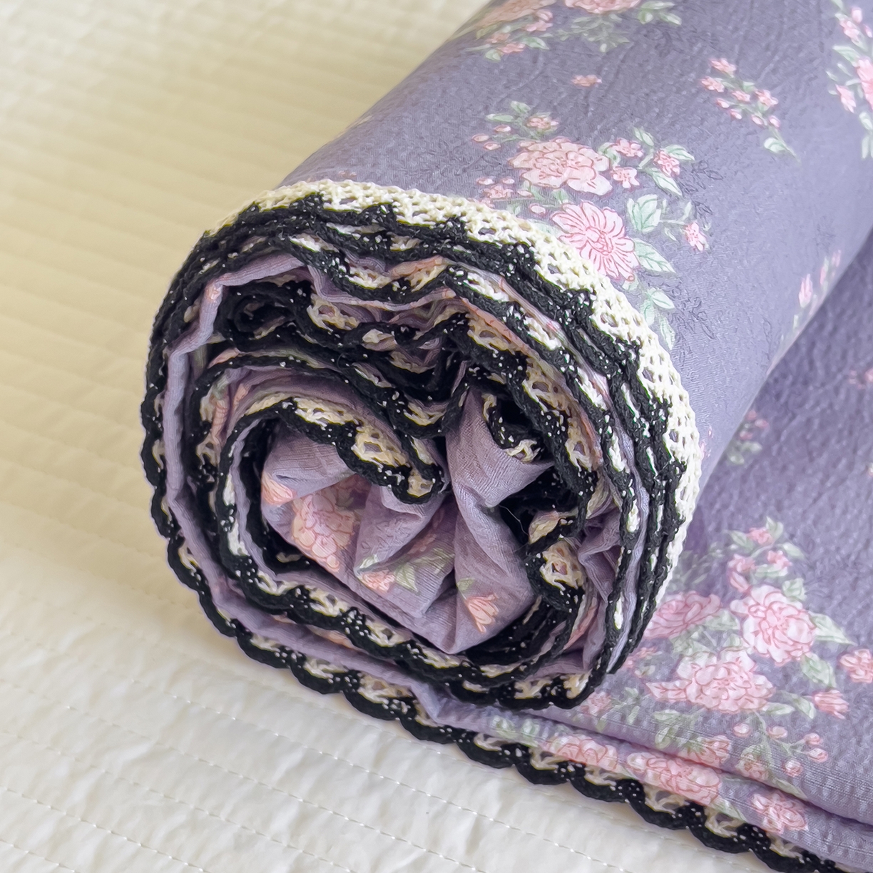 91家纺网 家纺一手货源 找家纺 三盛源 2025新款韩版碎花皱皱双层纱镂空花边水洗棉单床单床单单件 含烟蔻-紫