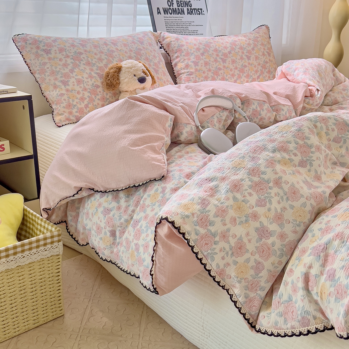 91家纺网 家纺一手货源 找家纺 三盛源 2025新款韩系小花卉镂空花边超柔皱皱双层纱水洗棉单被套被套单件 桃粉