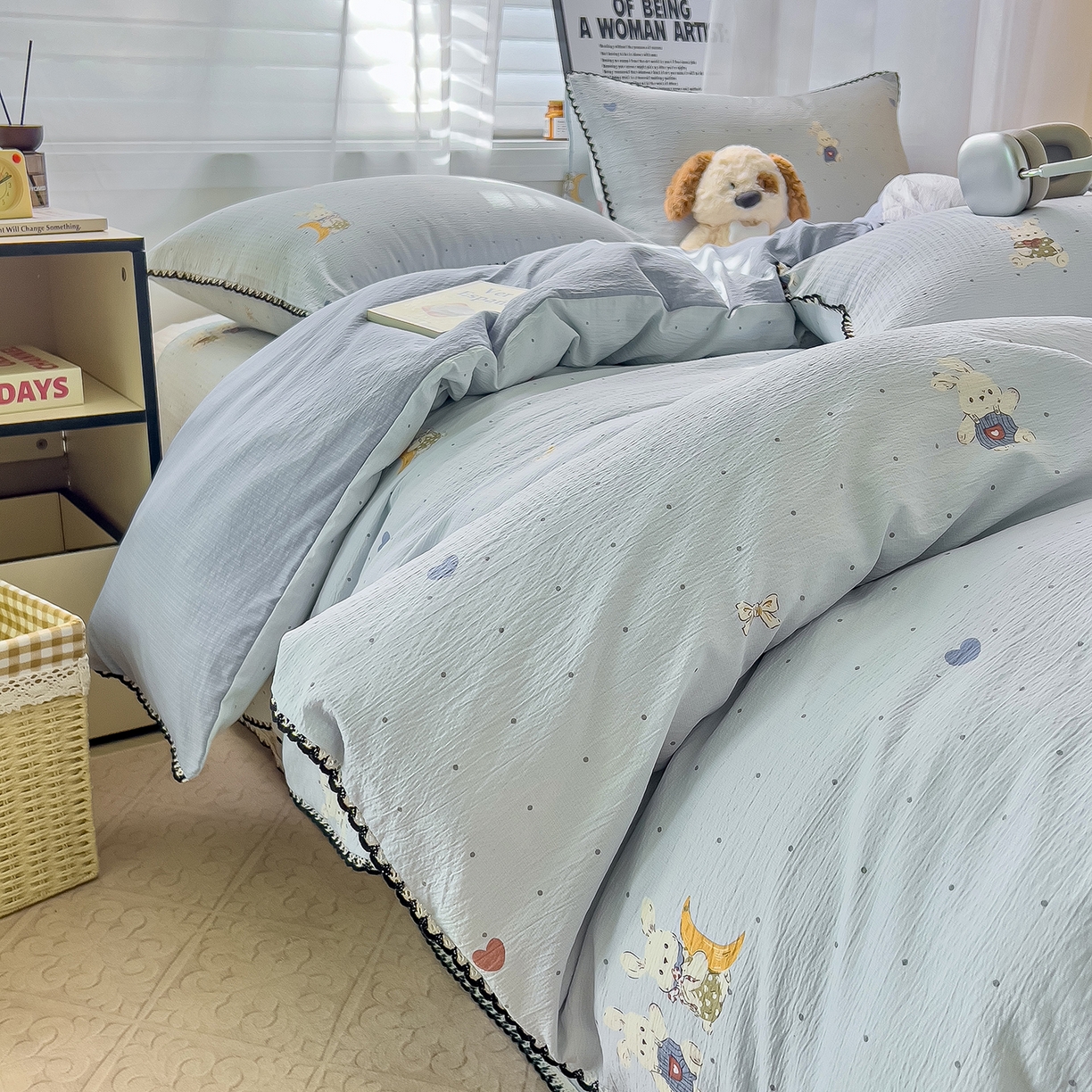 91家纺网 家纺一手货源 找家纺 三盛源 2025新款韩系小花卉镂空花边超柔皱皱双层纱水洗棉单被套被套单件 萌趣小窝