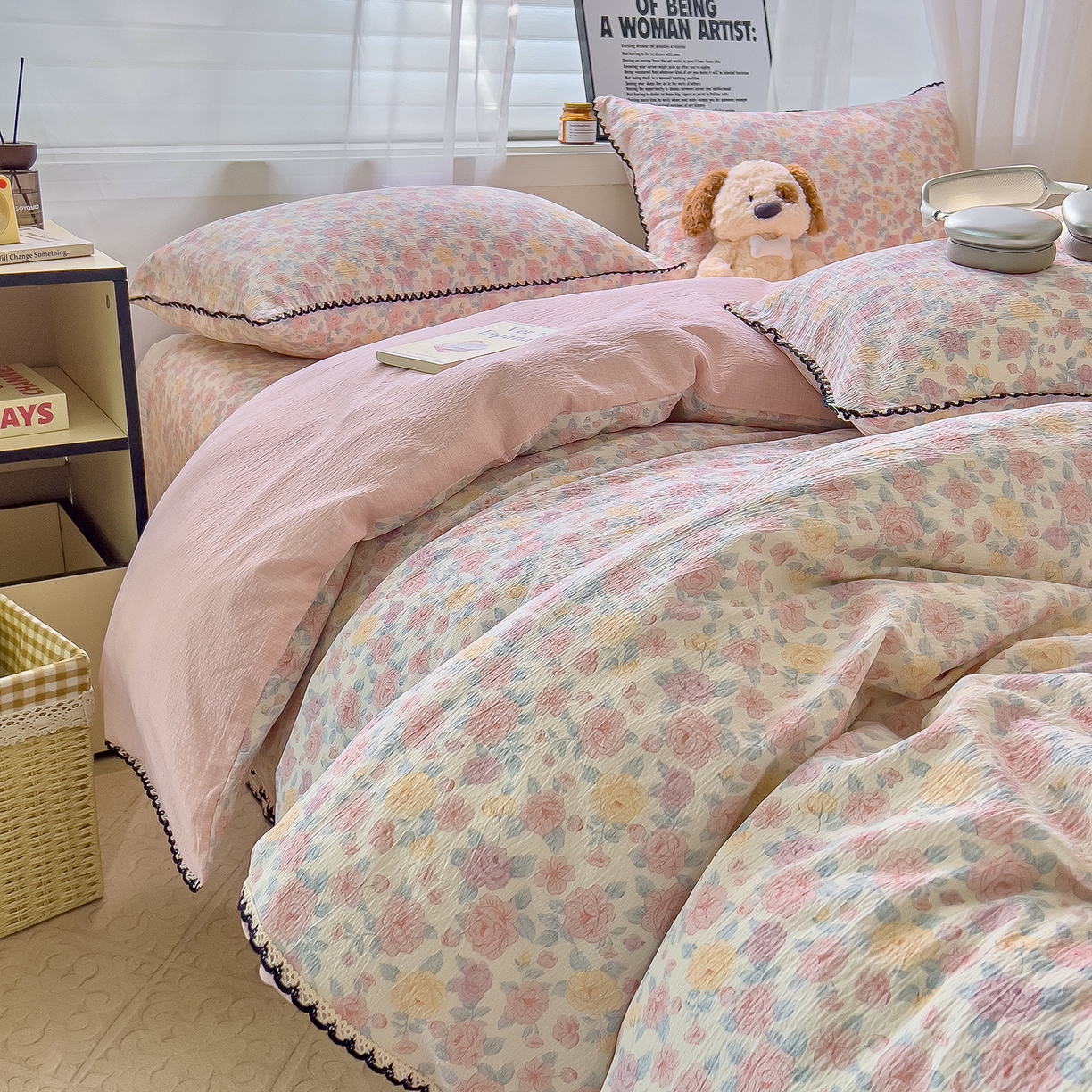 91家纺网 家纺一手货源 找家纺 三盛源 2025新款韩系小花卉镂空花边超柔皱皱双层纱水洗棉单被套被套单件 桃粉