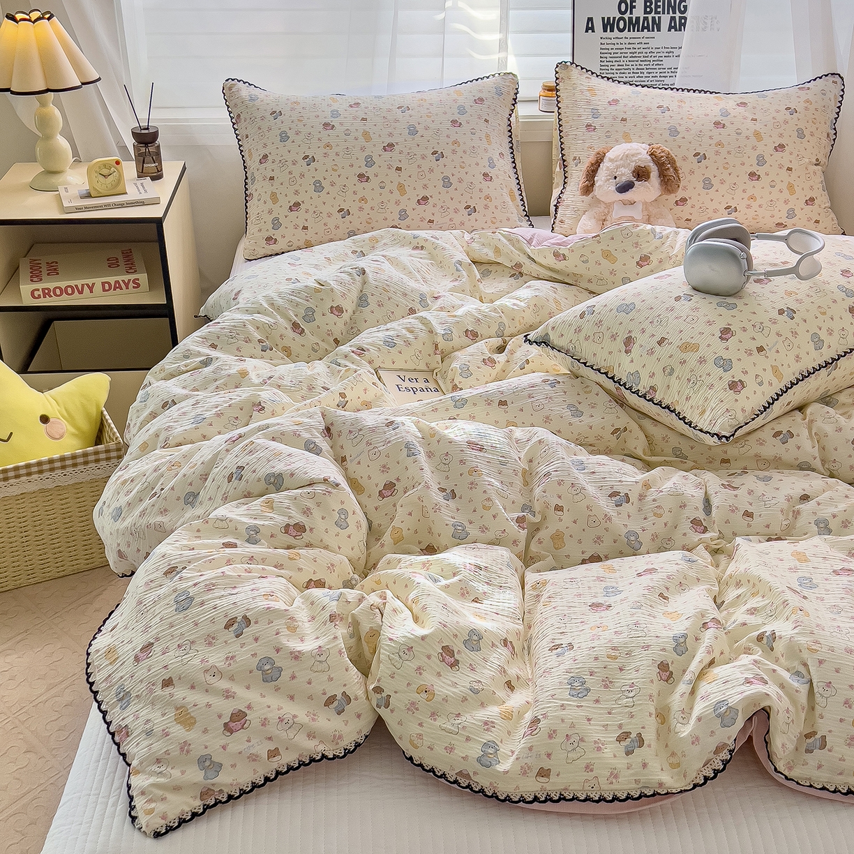 91家纺网 家纺一手货源 找家纺 三盛源 2025新款韩系小花卉镂空花边超柔皱皱双层纱水洗棉单被套被套单件 泡芙小狗