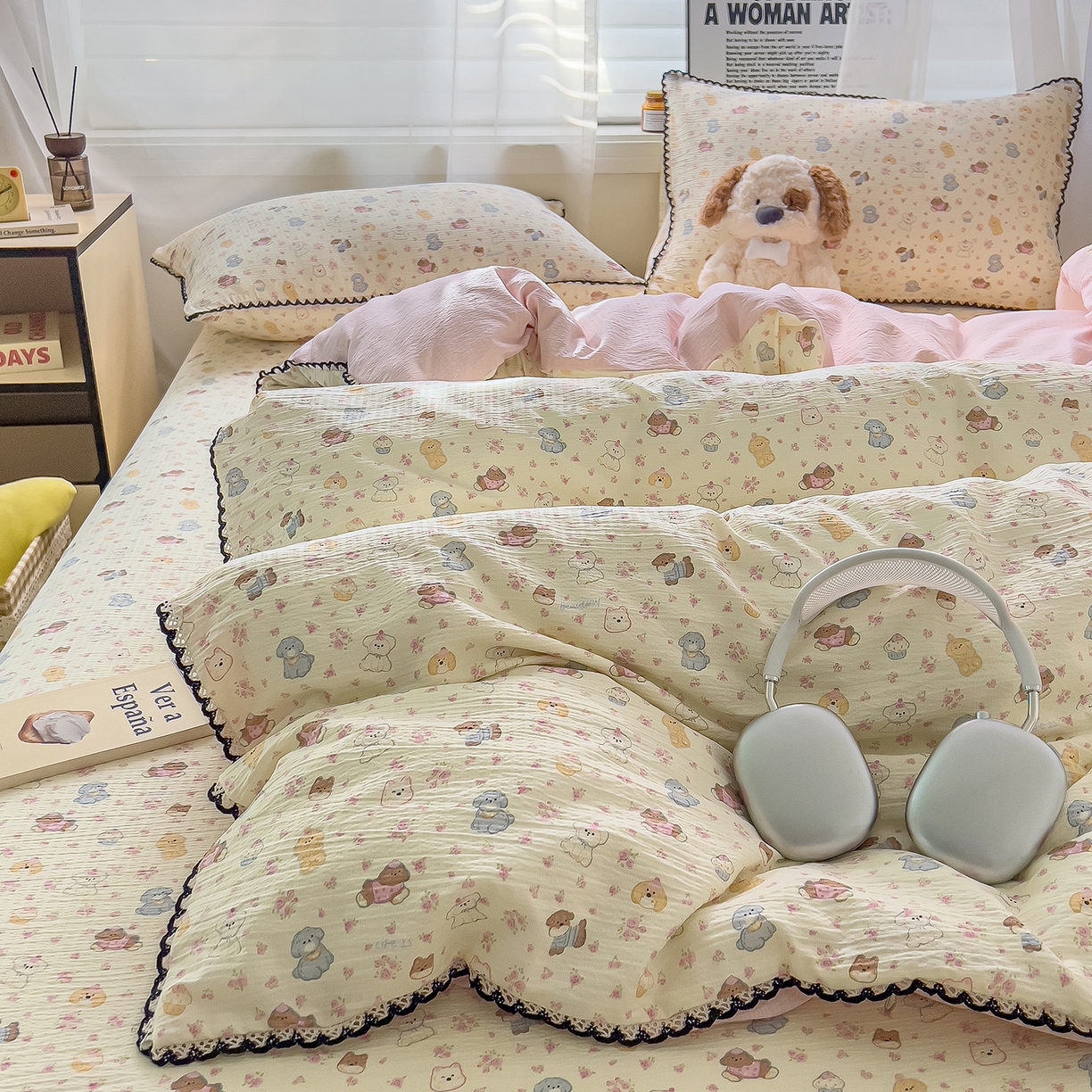 91家纺网 家纺一手货源 找家纺 三盛源 2025新款韩系小花卉镂空花边超柔皱皱双层纱水洗棉单被套被套单件 泡芙小狗