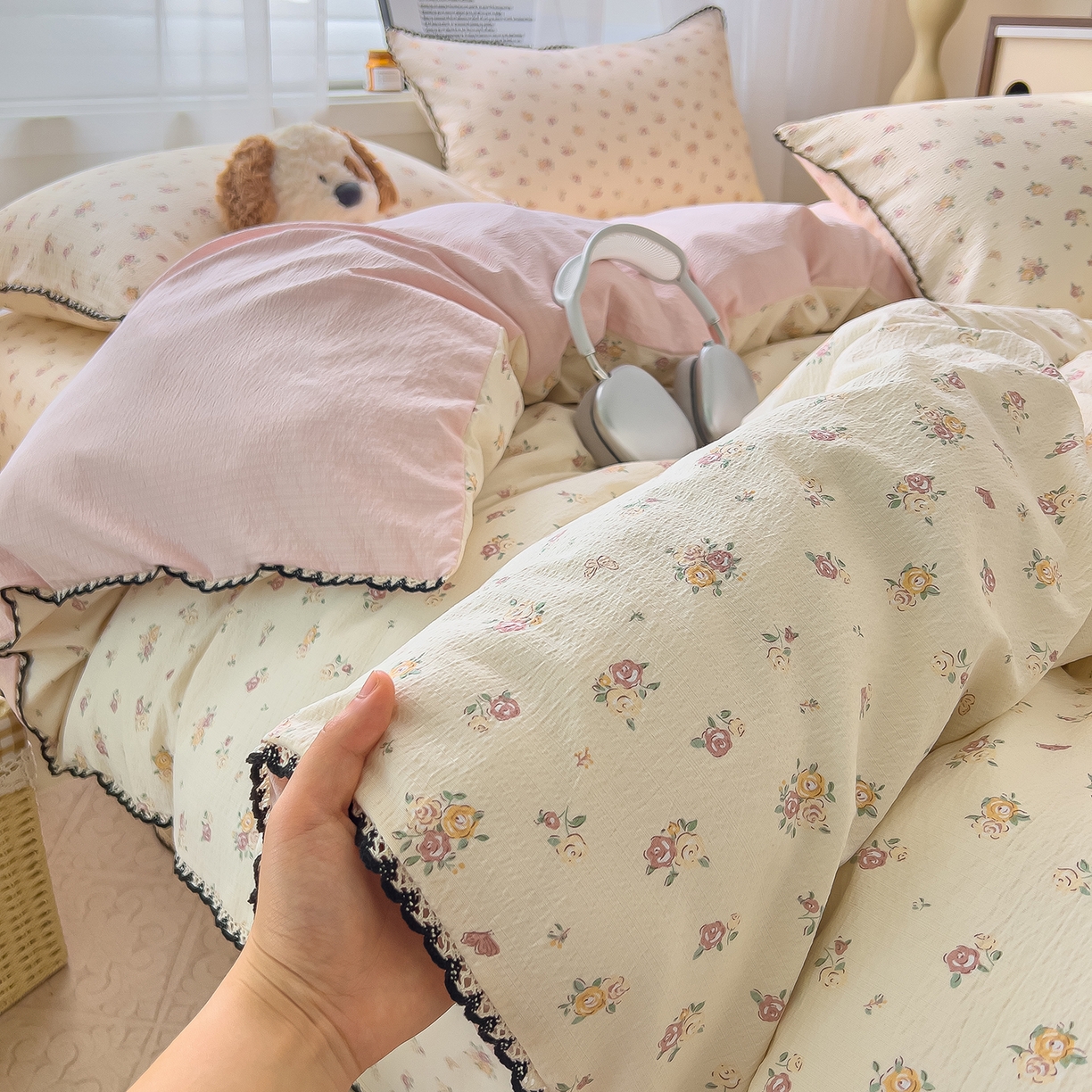 91家纺网 家纺一手货源 找家纺 三盛源 2025新款韩系小花卉镂空花边超柔皱皱双层纱水洗棉单被套被套单件 絮语