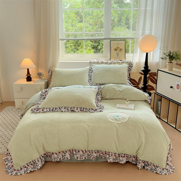 91家纺网 家纺一手货源 找家纺 乐居家纺 2025新款蝴蝶花边款剪花提花牛奶绒四件套（含买家秀和质检报告） 蝴蝶花边款-盛夏-绿